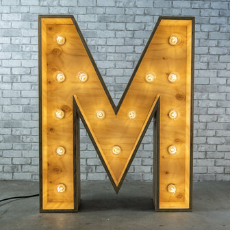 Ludic partyrentals - LichtLetters M hout huren