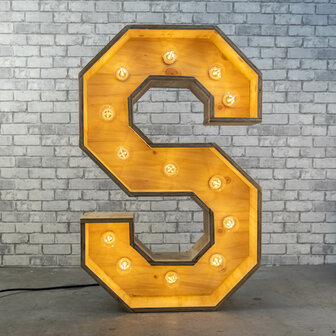 Ludic partyrentals - LichtLetters S hout huren