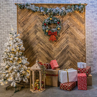 Ludic partyrentals - Visgraat backdrop met kerstboom en pakjes