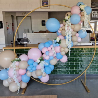 Ludic Partyrentals - Gouden hoepel backdrop sfeer