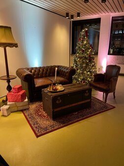 Ludic partyrentals - Bank Vintage chesterfield kerstfeest lounge setting