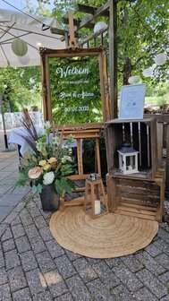 Ludic partyrentals - Welkomstbord decoratie voor bruiloft Astara en Brim bij Rieten Dak Delft
