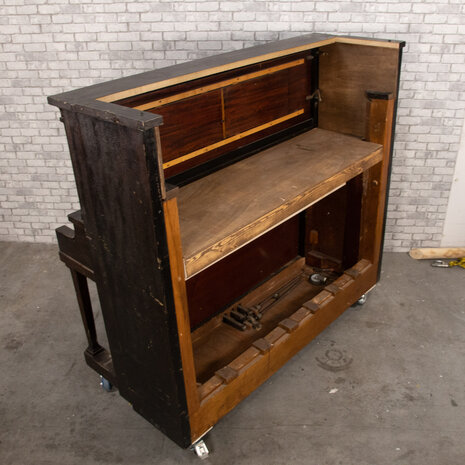 Ludic partyrentals - Piano Bar achterkant